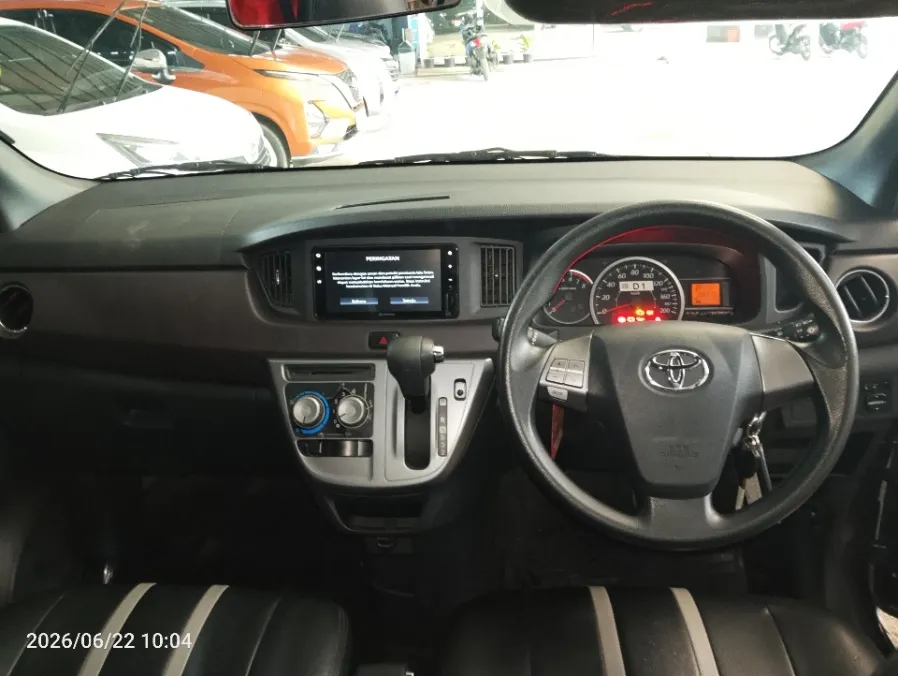 Foto Mobil Bekas Dashboard Toyota Calya 1.2 G tahun 2023
