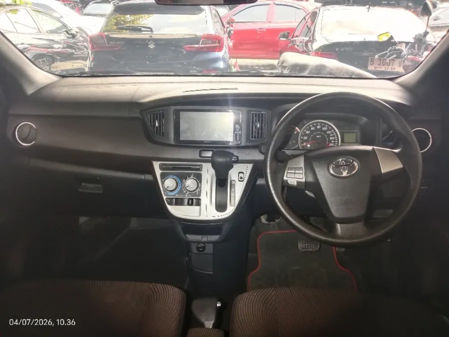 Foto Mobil Bekas Dashboard Toyota Calya 1.2 G tahun 2023