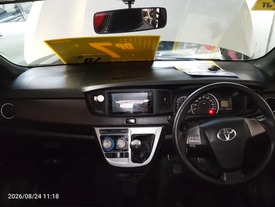 Foto Mobil Bekas Dashboard Toyota Calya 1.2 G tahun 2023
