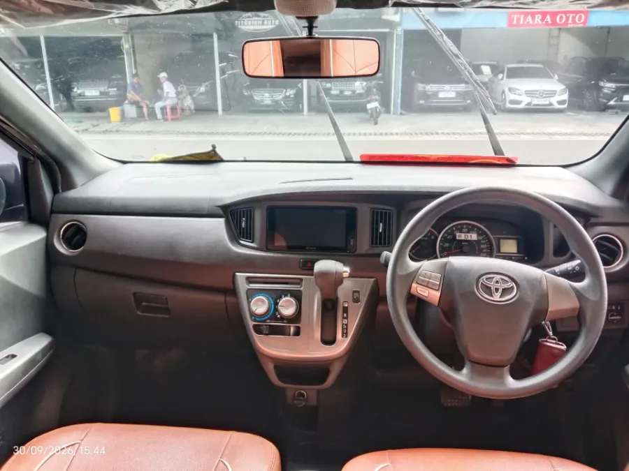 Foto Mobil Bekas Dashboard Toyota Calya 1.2 G tahun 2023