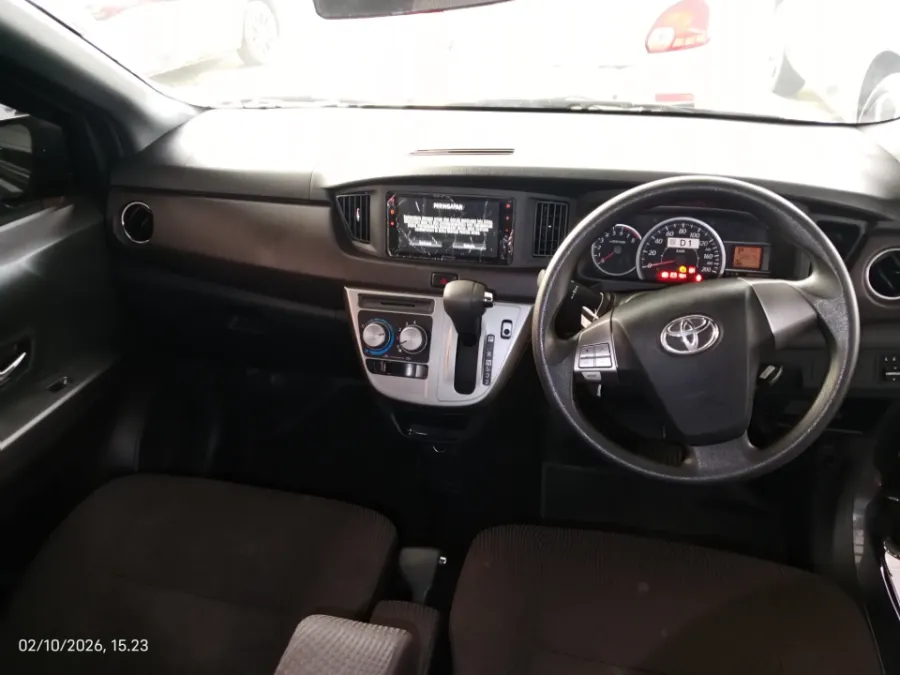 Foto Mobil Bekas Dashboard Toyota Calya 1.2 G tahun 2023