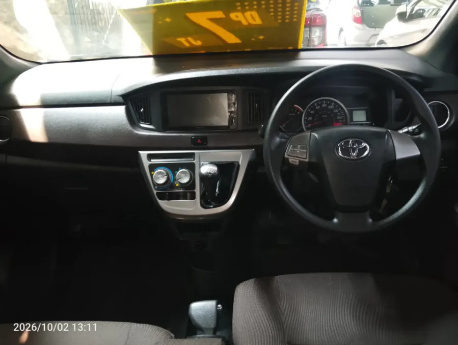 Foto Mobil Bekas Dashboard Toyota Calya 1.2 G tahun 2023