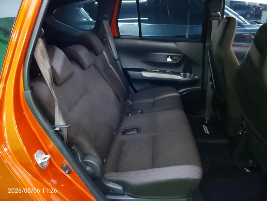 Foto Mobil Bekas Kabin Belakang Toyota Calya 1.2 G tahun 2023