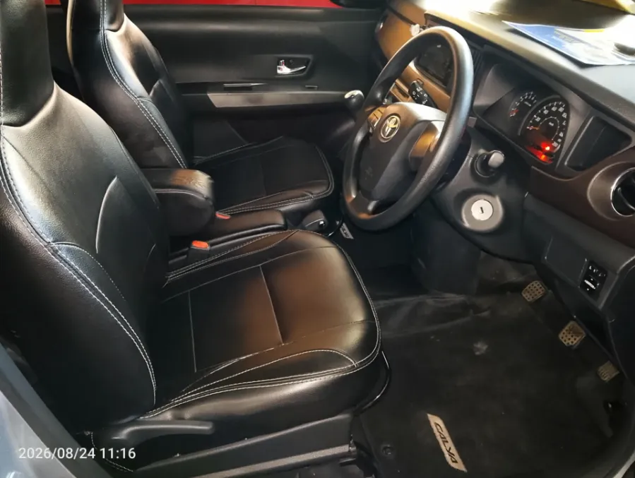 Foto Mobil Bekas Kabin Depan Toyota Calya 1.2 G tahun 2023