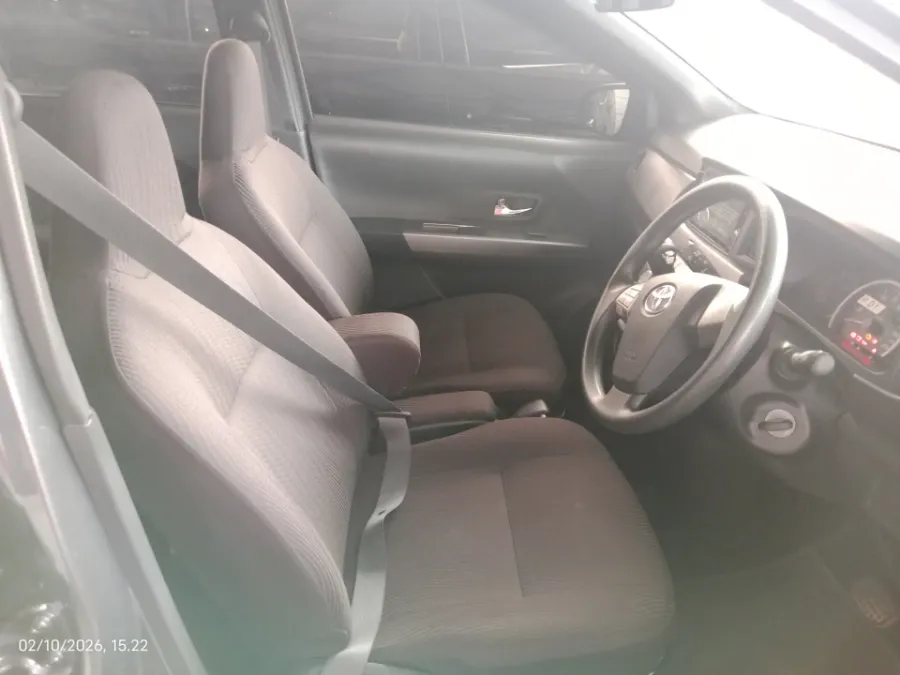 Foto Mobil Bekas Kabin Depan Toyota Calya 1.2 G tahun 2023