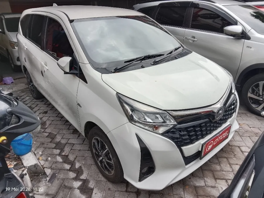 Foto Mobil Bekas Kanan Depan Toyota Calya 1.2 G tahun 2023