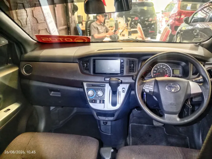 Foto Mobil Bekas Dashboard Toyota Calya 1.2 G tahun 2024