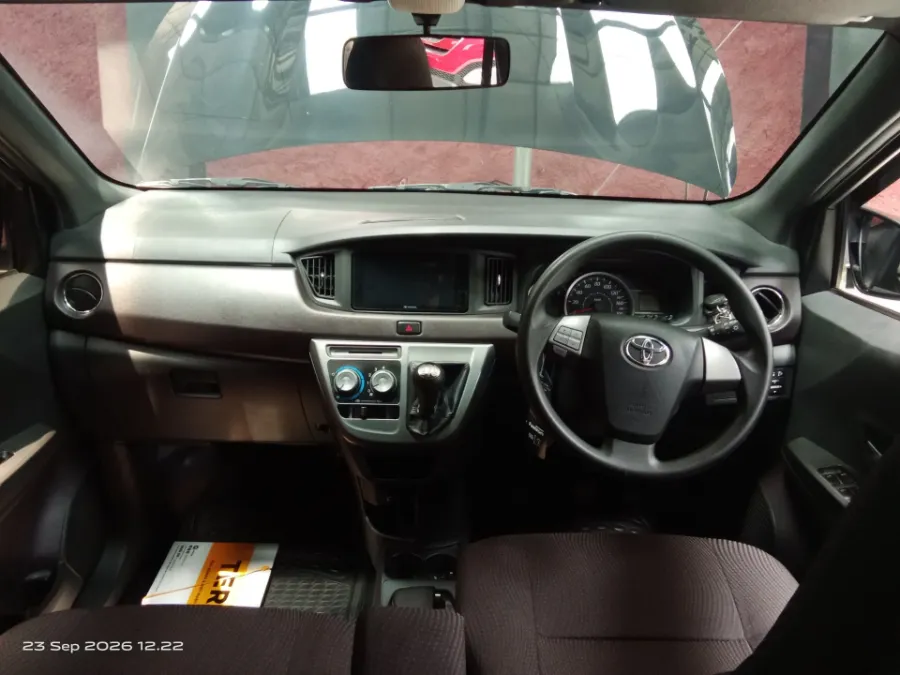 Foto Mobil Bekas Dashboard Toyota Calya 1.2 G tahun 2024