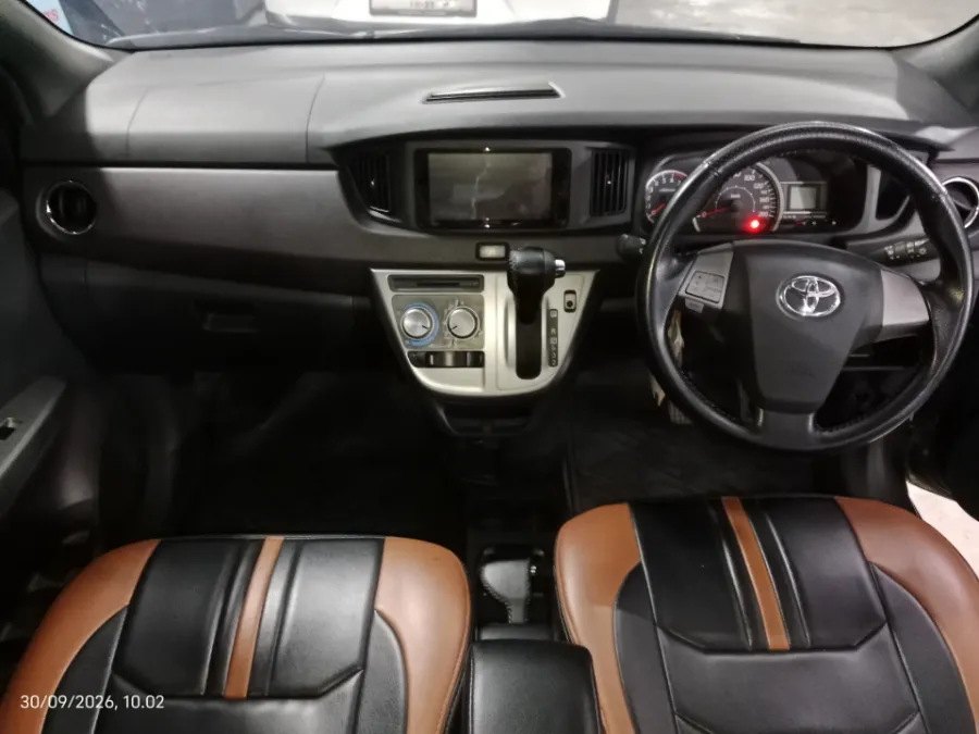 Foto Mobil Bekas Dashboard Toyota Calya 1.2 G tahun 2024