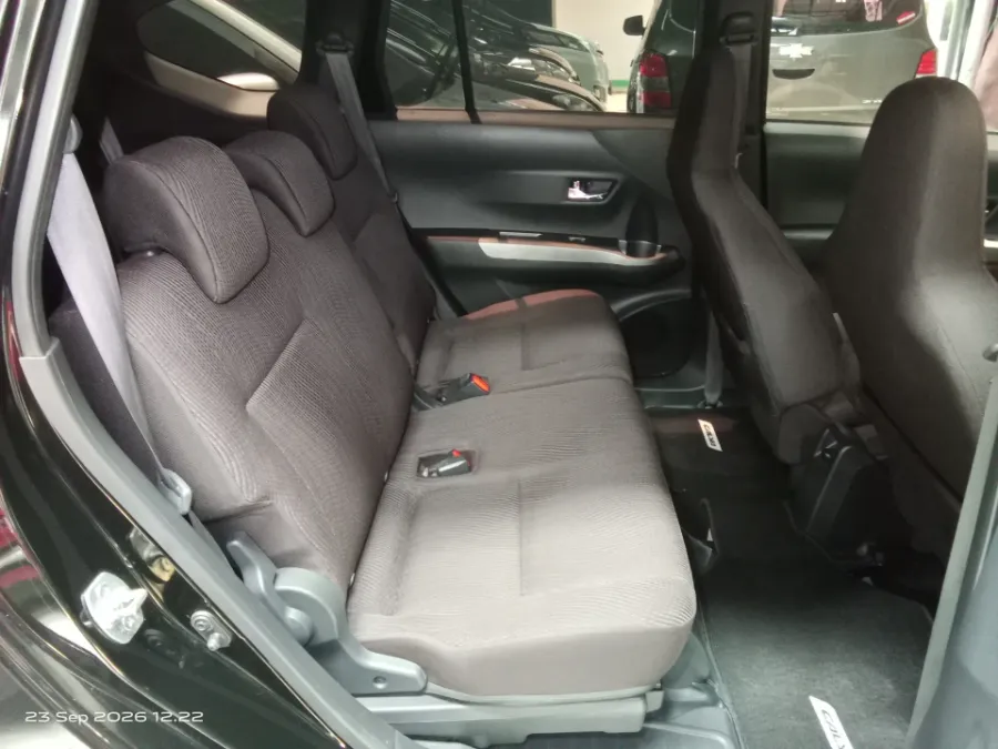 Foto Mobil Bekas Kabin Belakang Toyota Calya 1.2 G tahun 2024