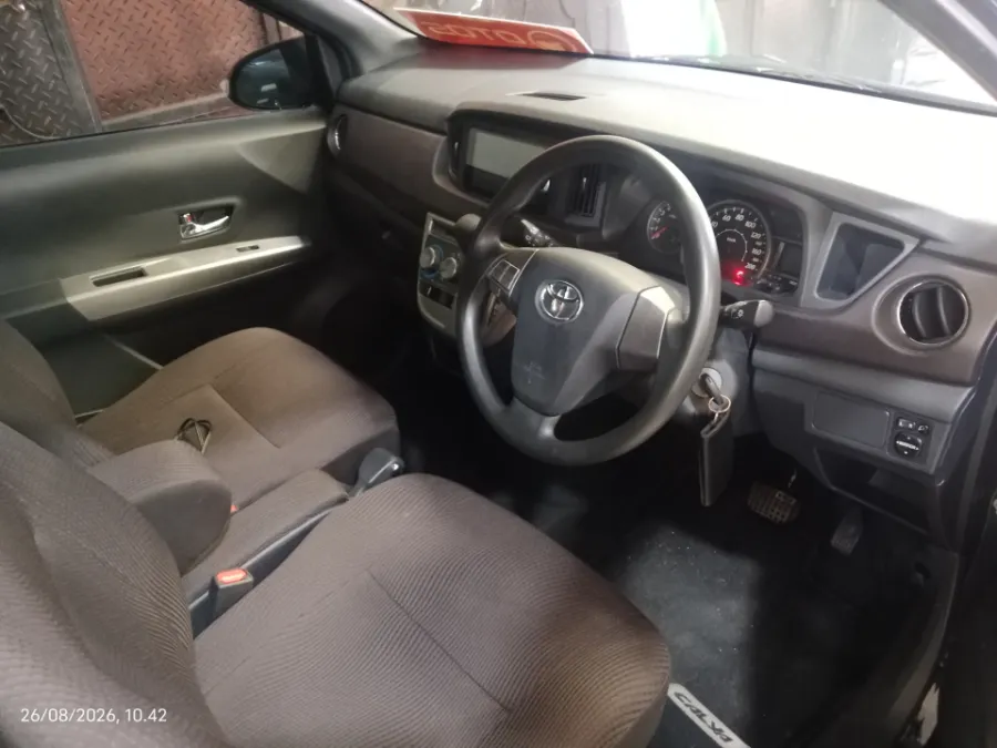 Foto Mobil Bekas Kabin Depan Toyota Calya 1.2 G tahun 2024