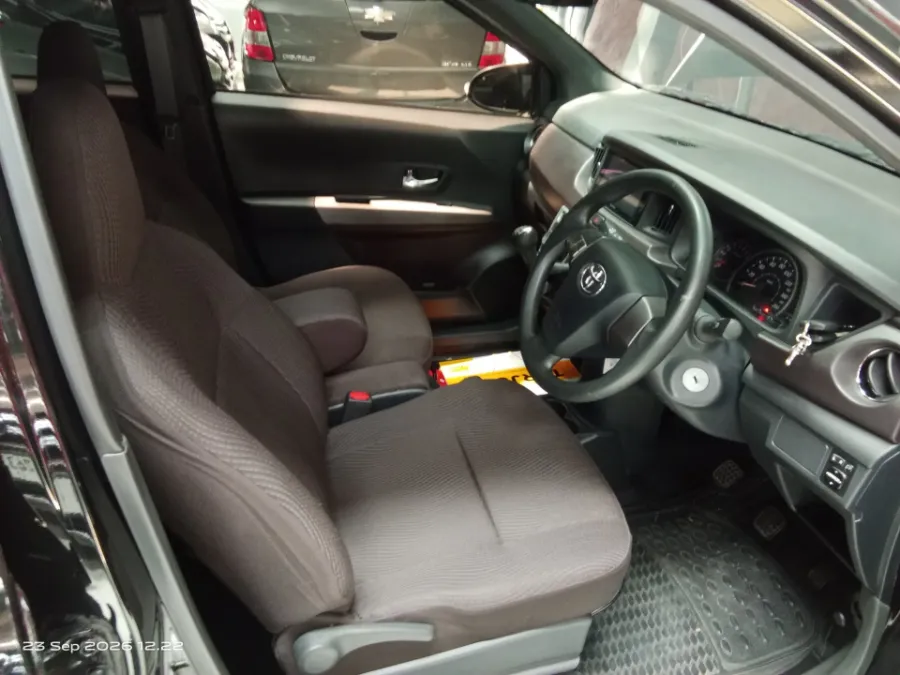 Foto Mobil Bekas Kabin Depan Toyota Calya 1.2 G tahun 2024