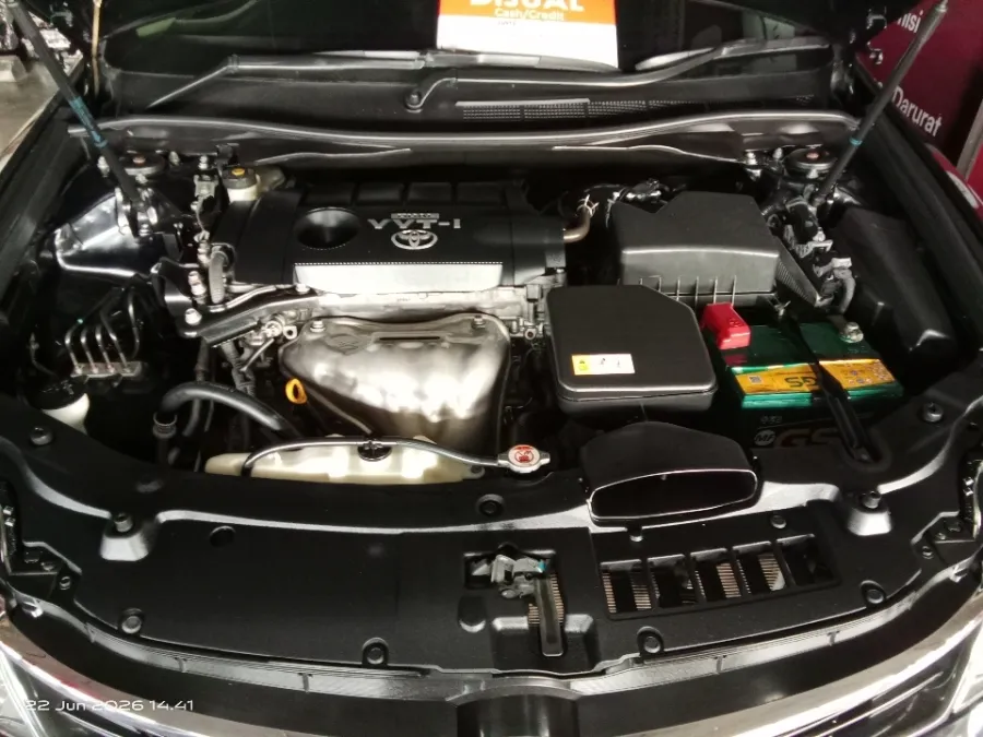 Foto Mobil Bekas Mesin Toyota Camry 2.5 G tahun 2017