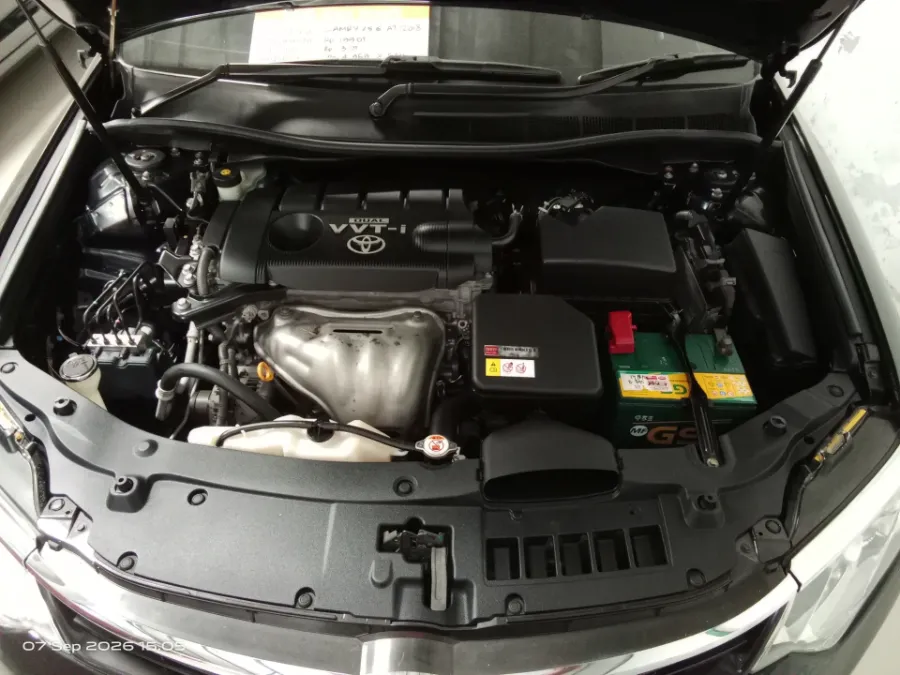Foto Mobil Bekas Mesin Toyota Camry 2.5 G tahun 2018