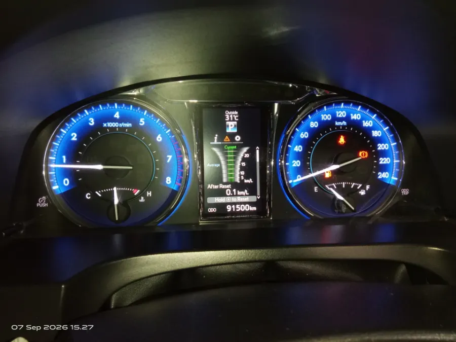 Foto Mobil Bekas Odometer Toyota Camry 2.5 G tahun 2018