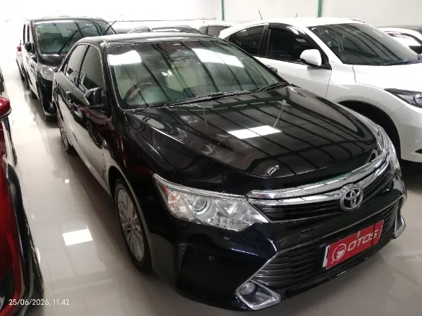 2015 Toyota Camry 2.5 V