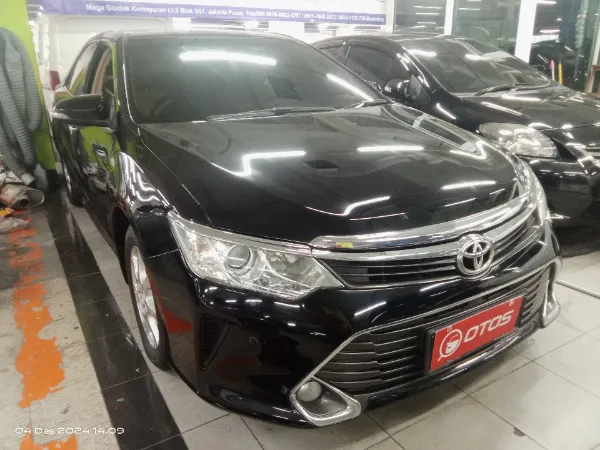 2016 Toyota Camry 2.5 V