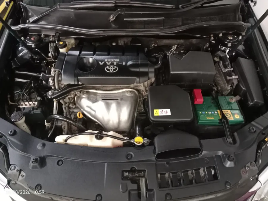 Foto Mobil Bekas Mesin Toyota Camry 2.5 V tahun 2016