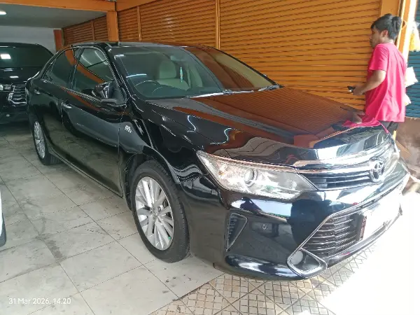 2017 Toyota Camry 2.5 V