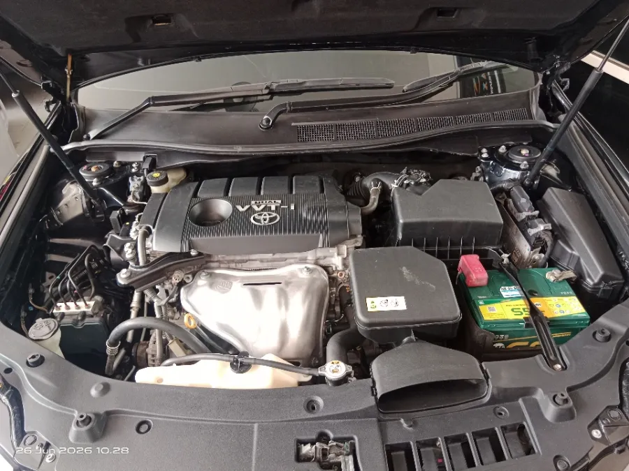 Foto Mobil Bekas Mesin Toyota Camry 2.5 V tahun 2018