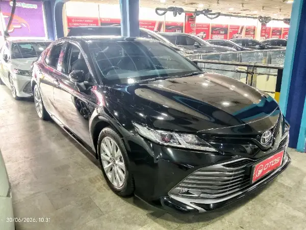 2019 Toyota Camry 2.5 V