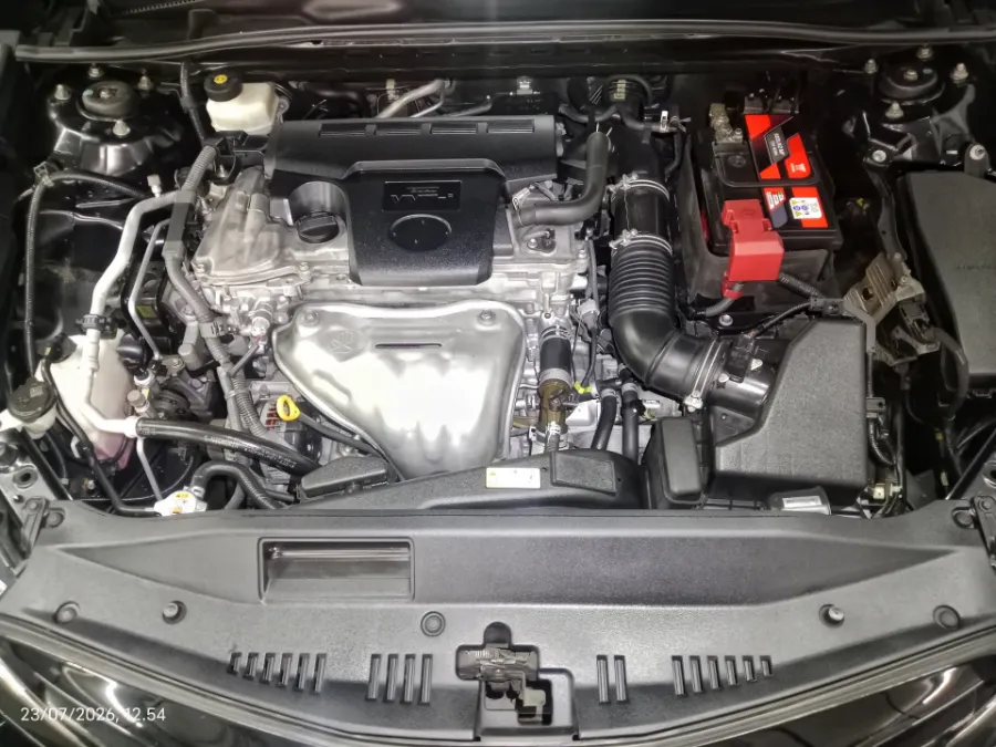 Foto Mobil Bekas Mesin Toyota Camry 2.5 V tahun 2019