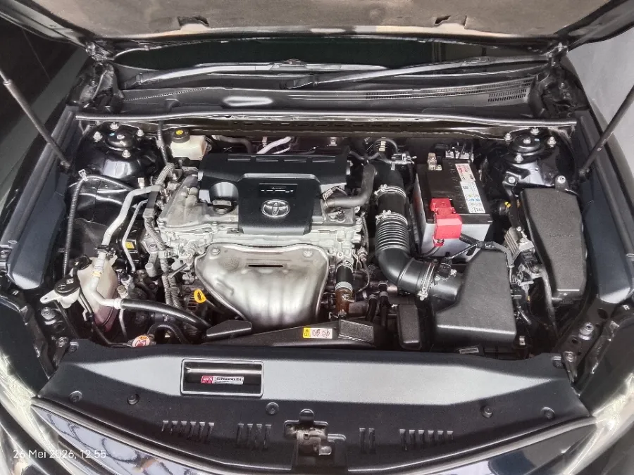 Foto Mobil Bekas Mesin Toyota Camry 2.5 V tahun 2019