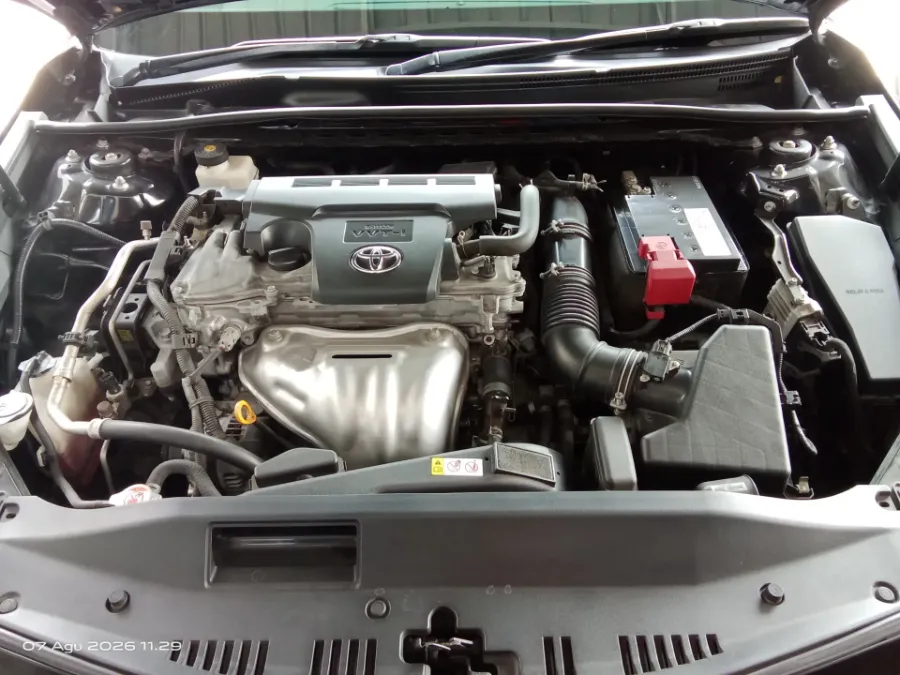 Foto Mobil Bekas Mesin Toyota Camry 2.5 V tahun 2019