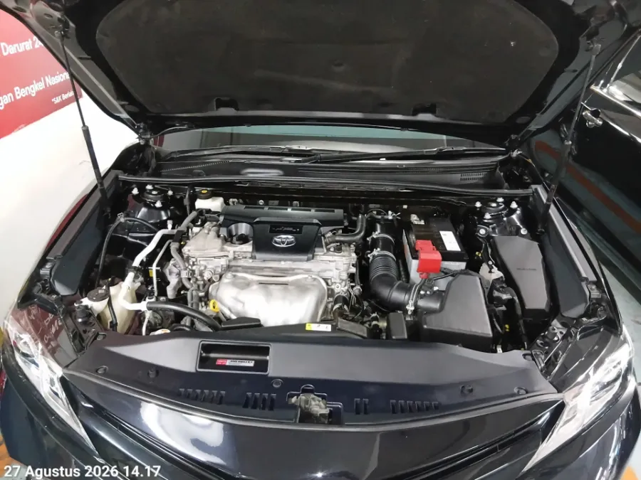 Foto Mobil Bekas Mesin Toyota Camry 2.5 V tahun 2019