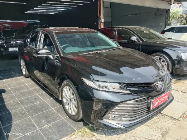 2020 Toyota Camry 2.5 V - Foto 1 dari 6