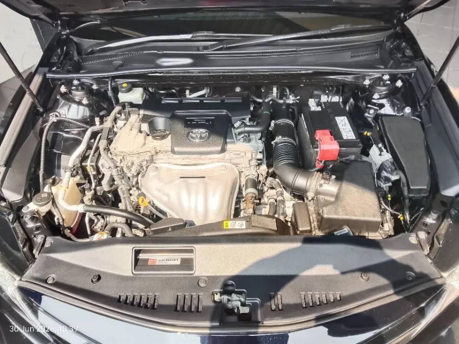Foto Mobil Bekas Mesin Toyota Camry 2.5 V tahun 2020