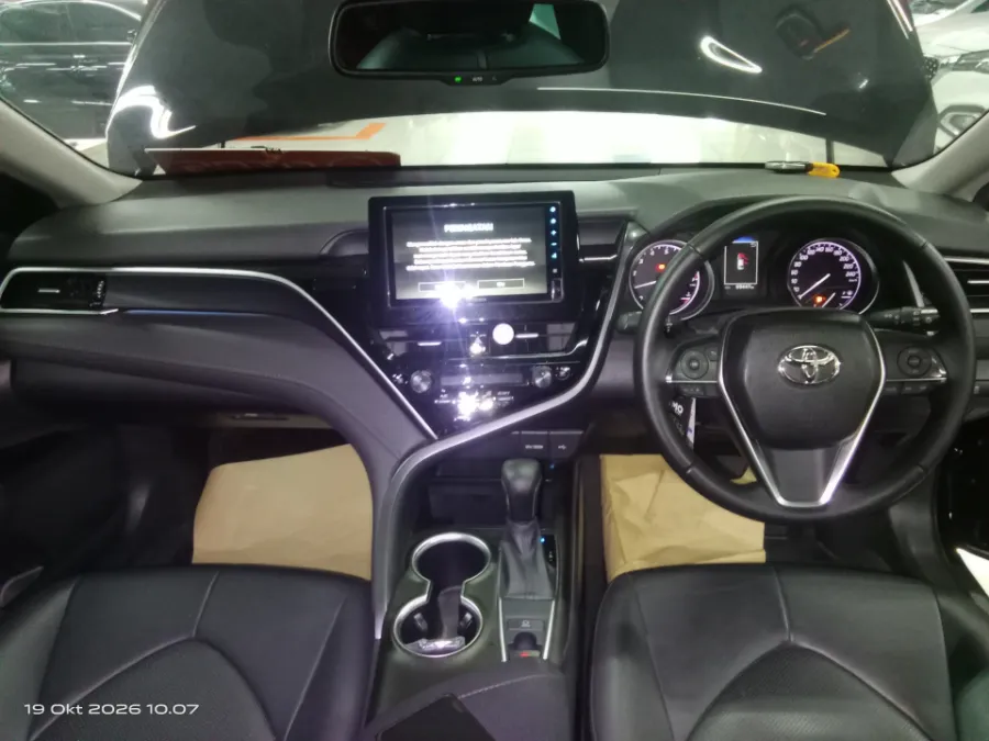 Foto Mobil Bekas Dashboard Toyota Camry 2.5 V tahun 2021