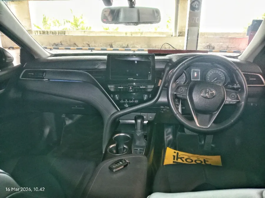 Foto Mobil Bekas Dashboard Toyota Camry 2.5 V tahun 2022