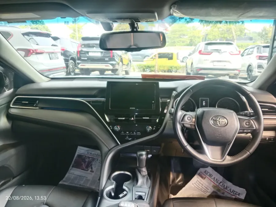 Foto Mobil Bekas Dashboard Toyota Camry 2.5 V tahun 2022