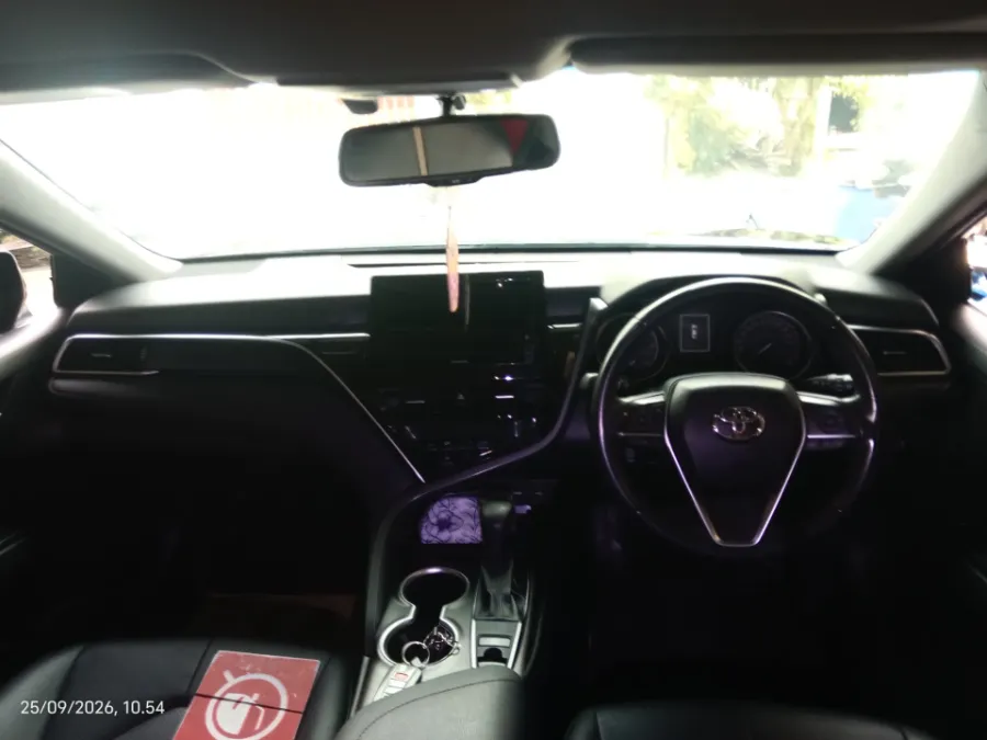 Foto Mobil Bekas Dashboard Toyota Camry 2.5 V tahun 2022