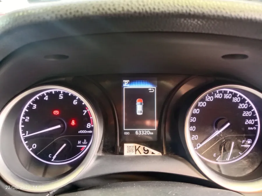 Foto Mobil Bekas Odometer Toyota Camry 2.5 V tahun 2022