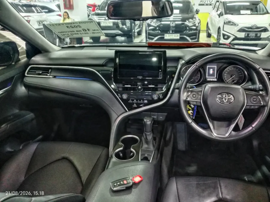 Foto Mobil Bekas Dashboard Toyota Camry 2.5 V tahun 2023