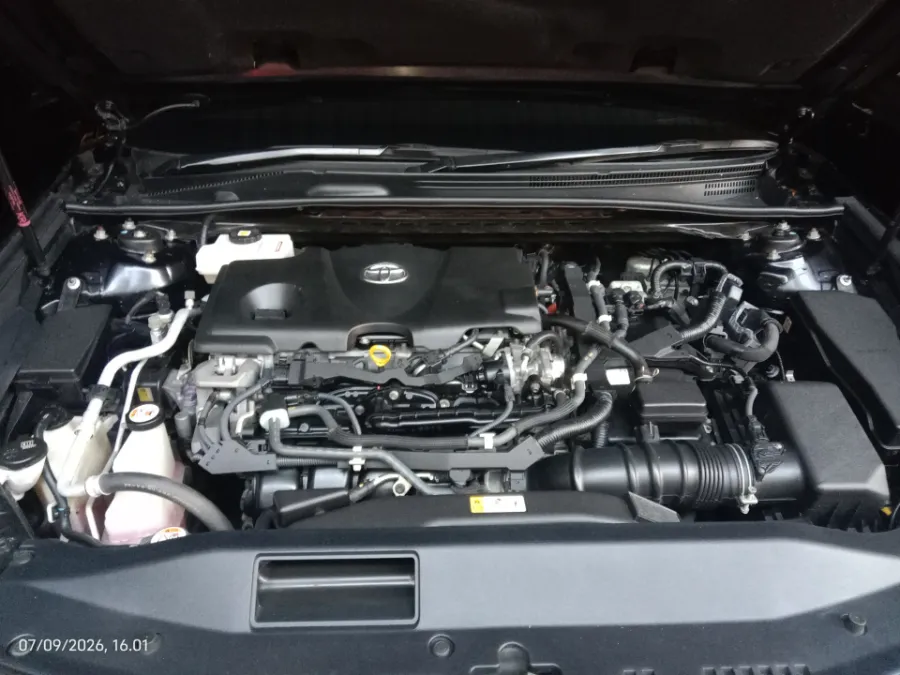 Foto Mobil Bekas Mesin Toyota Camry Hybrid 2.5 HV tahun 2021