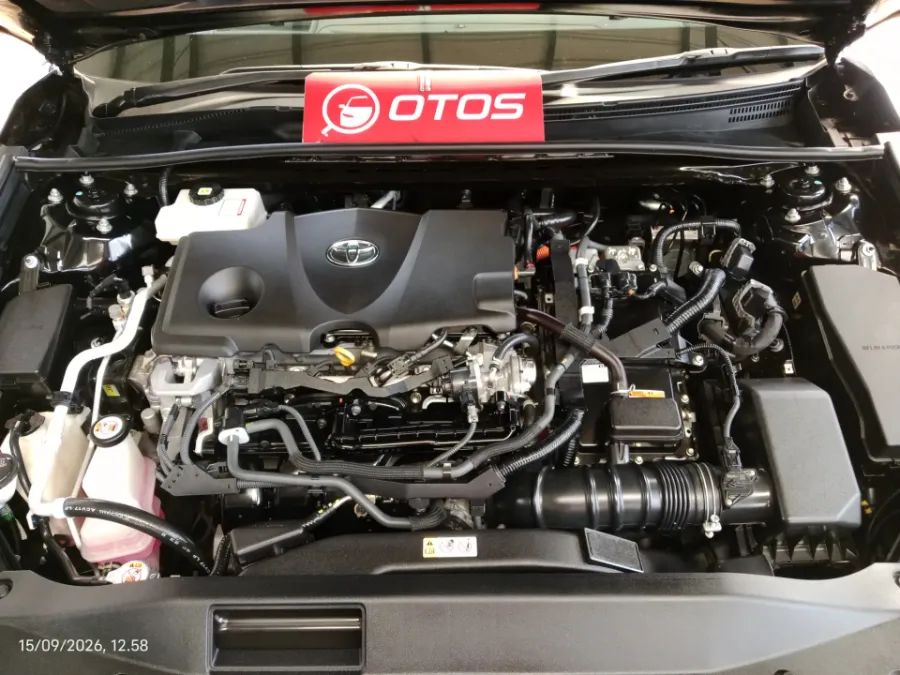 Foto Mobil Bekas Mesin Toyota Camry Hybrid 2.5 HV tahun 2022