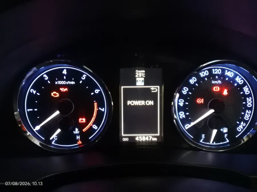 Foto Mobil Bekas Odometer Toyota Corolla Altis 1.8 V tahun 2016