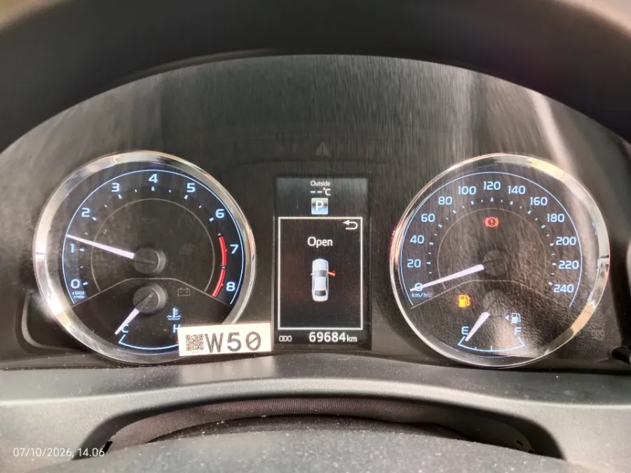 Foto Mobil Bekas Odometer Toyota Corolla Altis 1.8 V tahun 2018