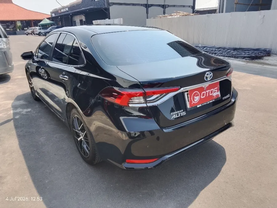 Foto Mobil Bekas Kiri Belakang Toyota Corolla Altis HEV 1.8 HEV tahun 2020