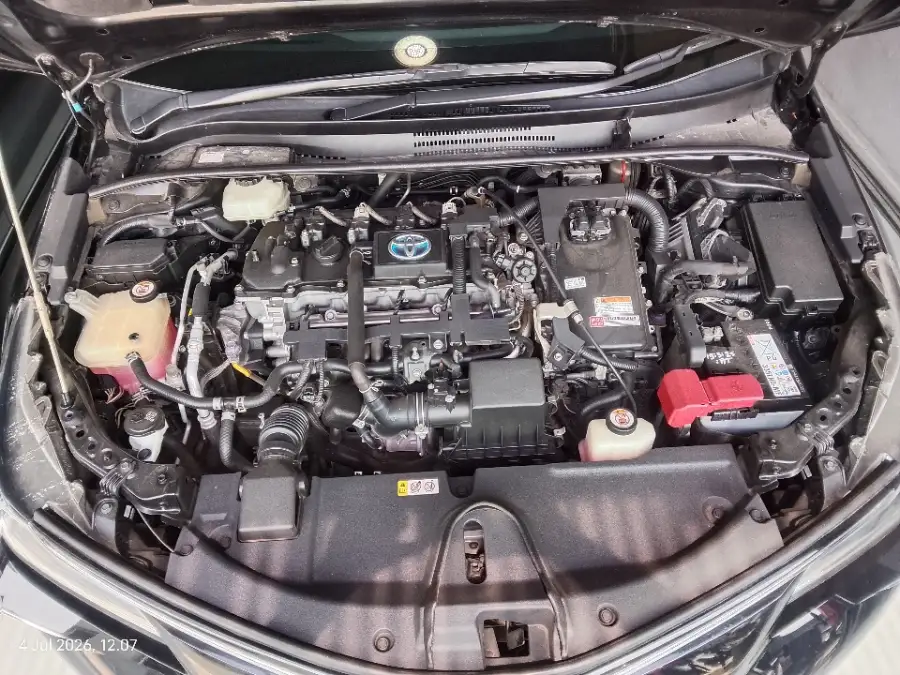 Foto Mobil Bekas Mesin Toyota Corolla Altis HEV 1.8 HEV tahun 2020
