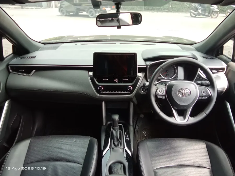 Foto Mobil Bekas Dashboard Toyota Corolla Cross 1.8 tahun 2020
