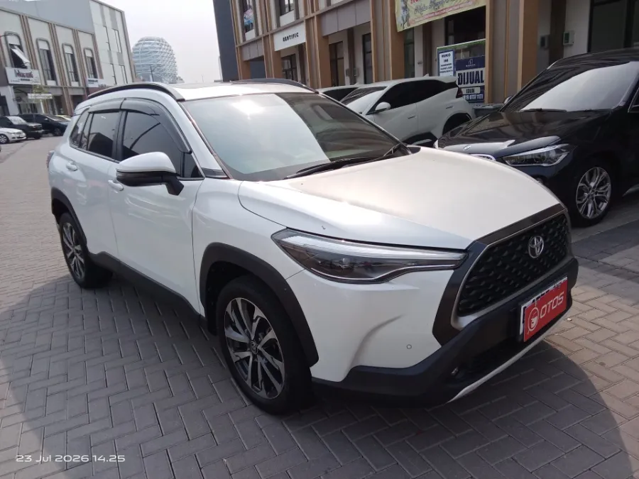 Foto Mobil Bekas Kanan Depan Toyota Corolla Cross 1.8 tahun 2020