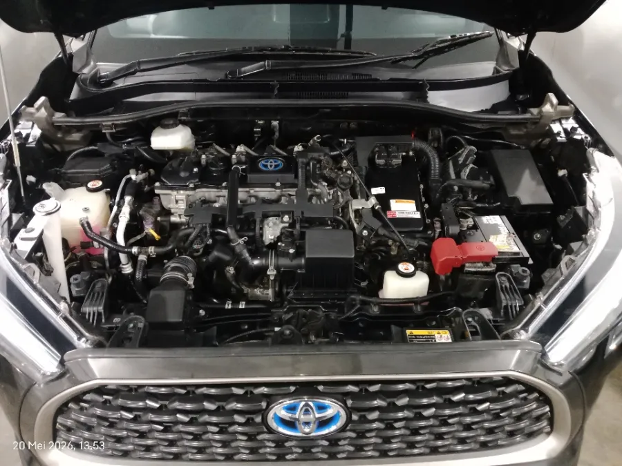 Foto Mobil Bekas Mesin Toyota Corolla Cross 1.8 Hybrid tahun 2020
