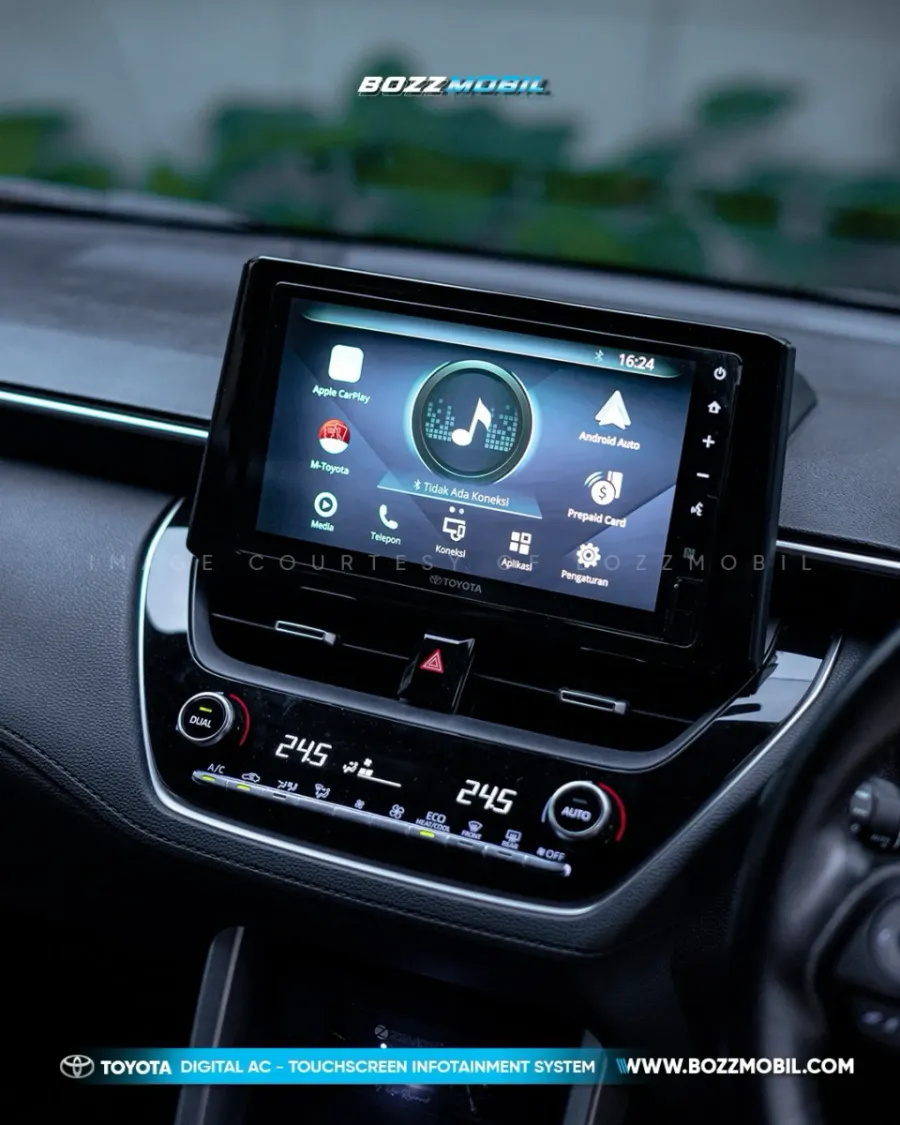 Foto Mobil Bekas Dashboard Toyota Corolla Cross 1.8 Hybrid tahun 2021