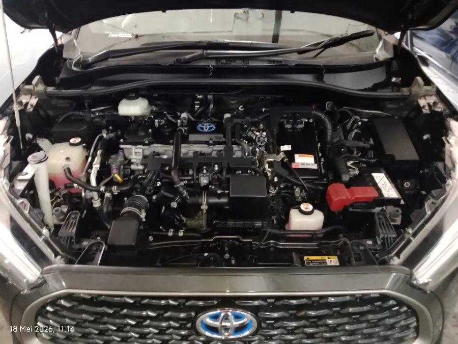 Foto Mobil Bekas Mesin Toyota Corolla Cross 1.8 Hybrid tahun 2021