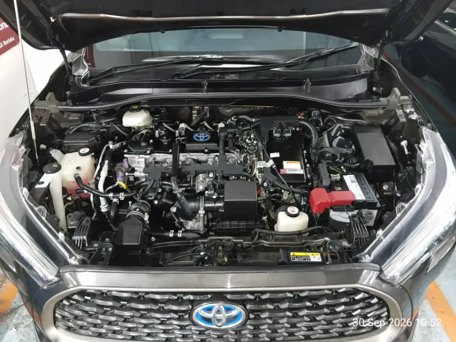 Foto Mobil Bekas Mesin Toyota Corolla Cross 1.8 Hybrid tahun 2021