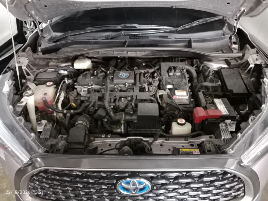 Foto Mobil Bekas Mesin Toyota Corolla Cross 1.8 Hybrid tahun 2021